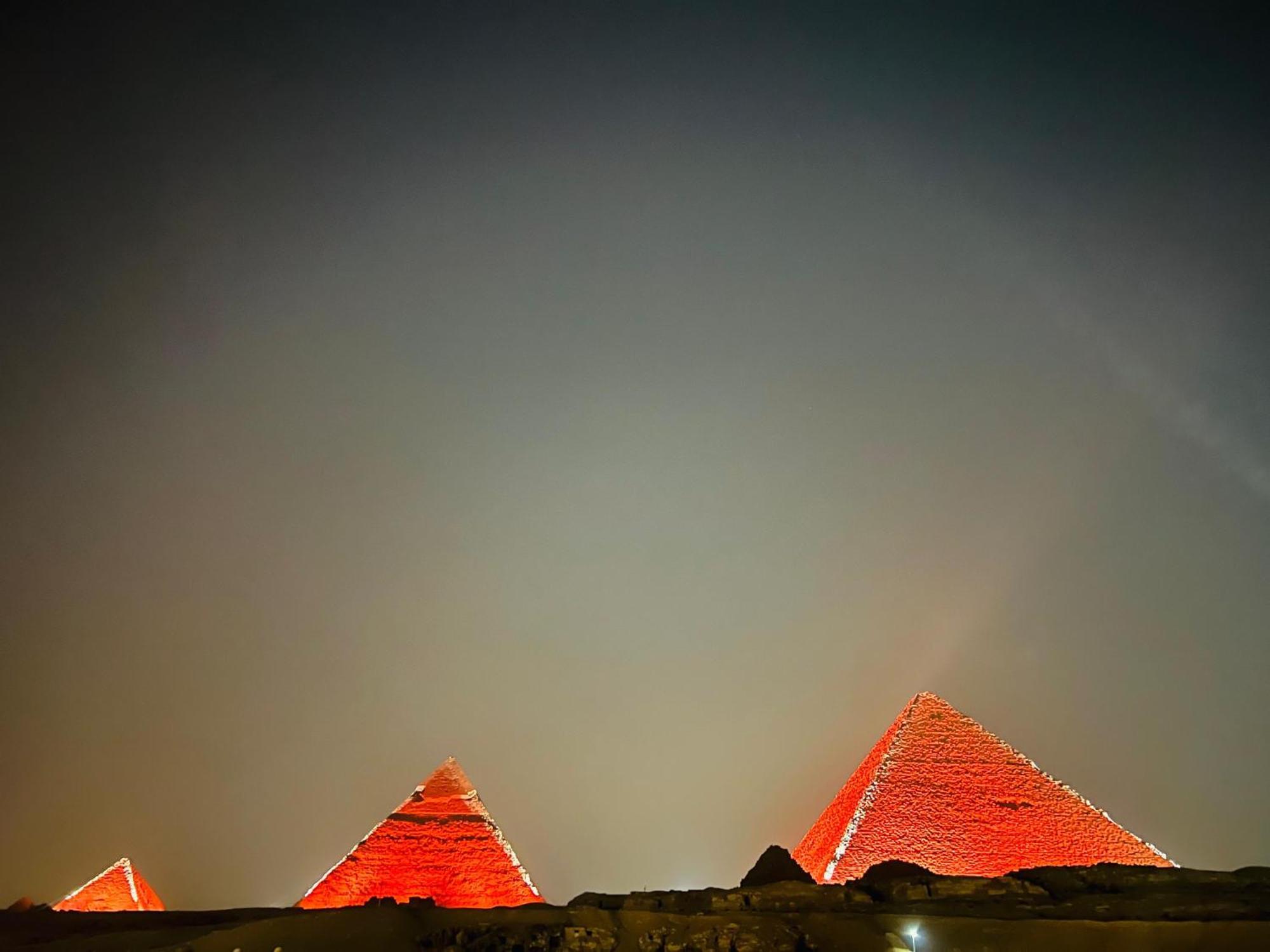 Great Scarab Pyramids View Hotel Kafrat al Jabal Bagian luar foto
