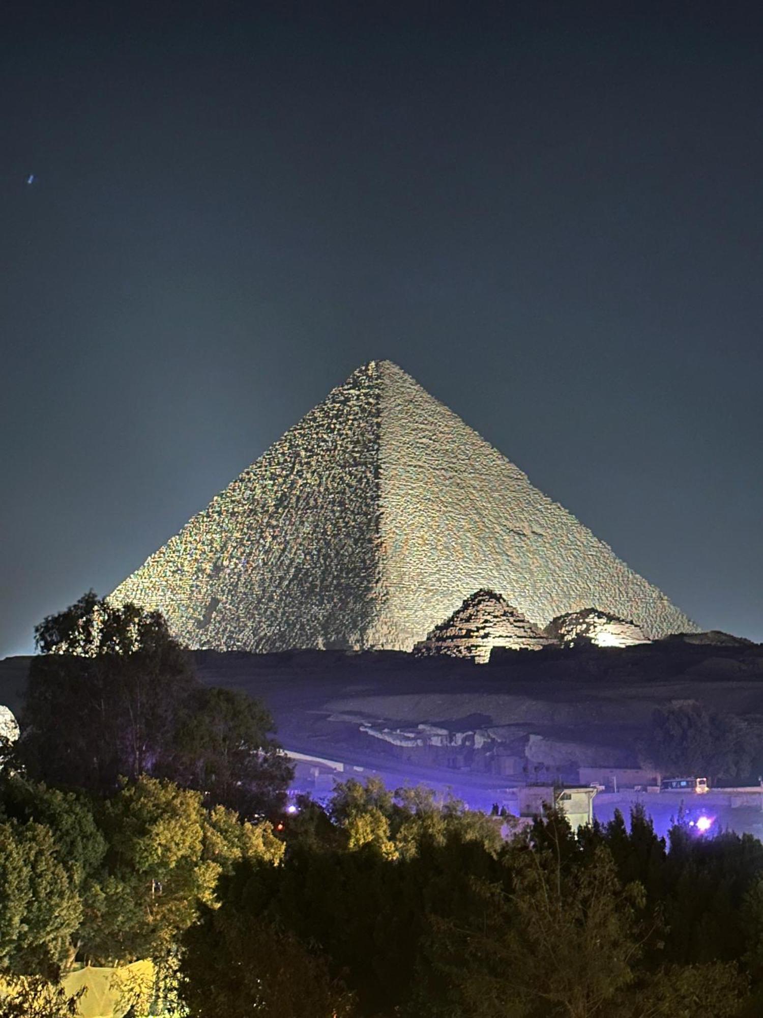 Great Scarab Pyramids View Hotel Kafrat al Jabal Bagian luar foto